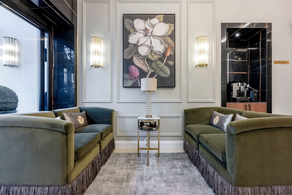 Grand Concerto Hotel, London