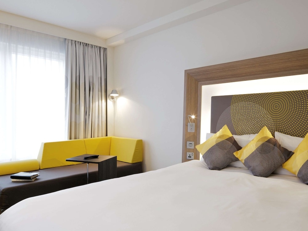 Novotel London Brentford, Brentford
