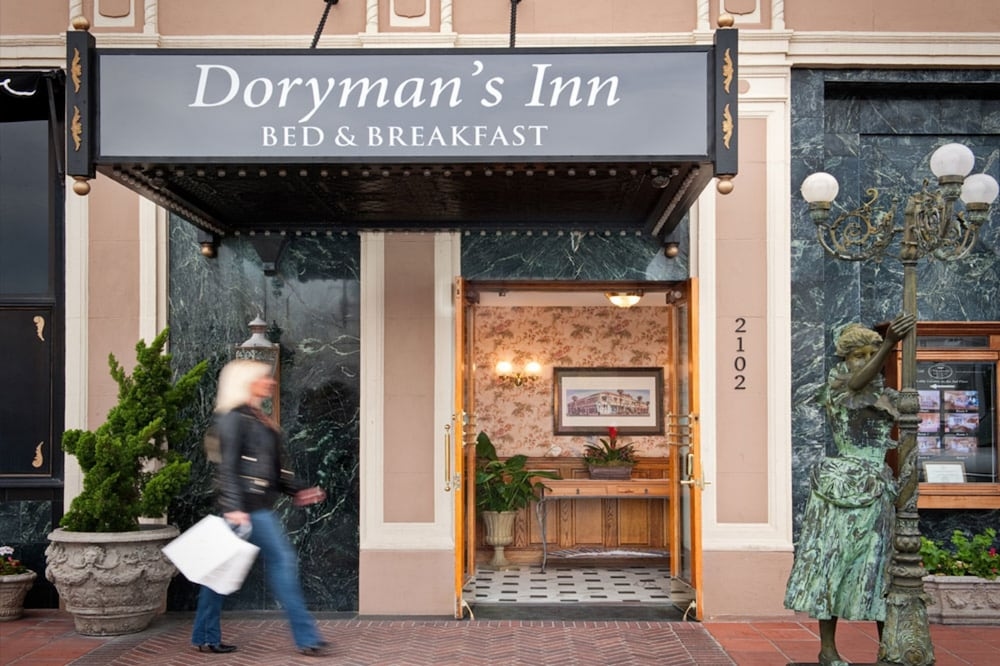 Dorymans Oceanfront Inn, Newport Beach