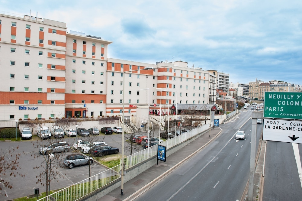 ibis budget Courbevoie Paris la Defense 1