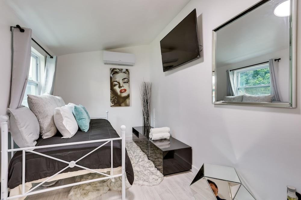 Foto de Stylish Miami Home: 2 Mi to Intracoastal Waterway!