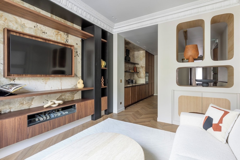 Foto de HIGHSTAY - Luxury Serviced Apartments - North Marais 2