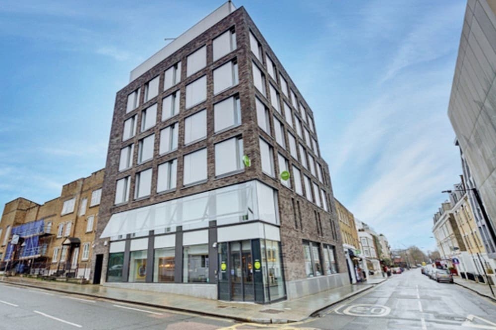 Hub By Premier Inn London West Brompton, London