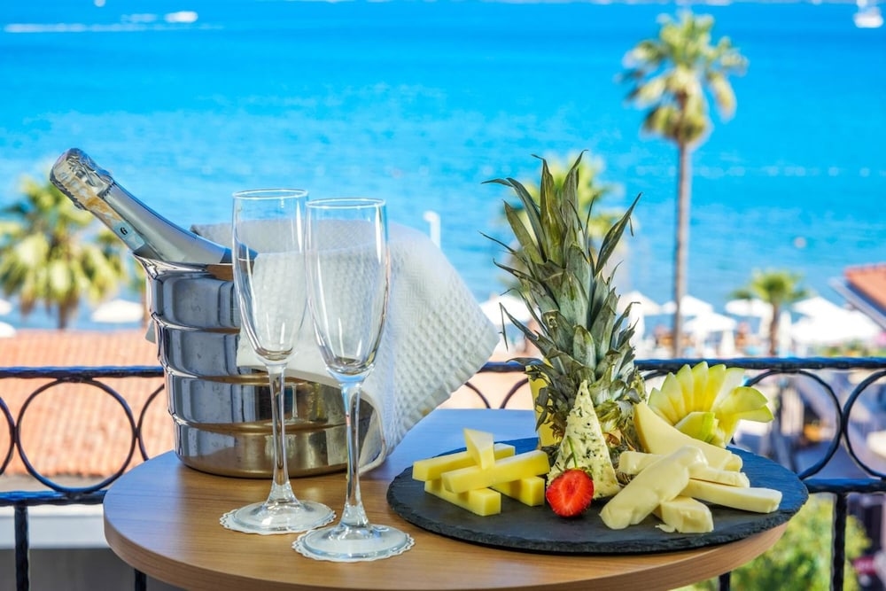 Foto de Aurasia SeaSide Hotel
