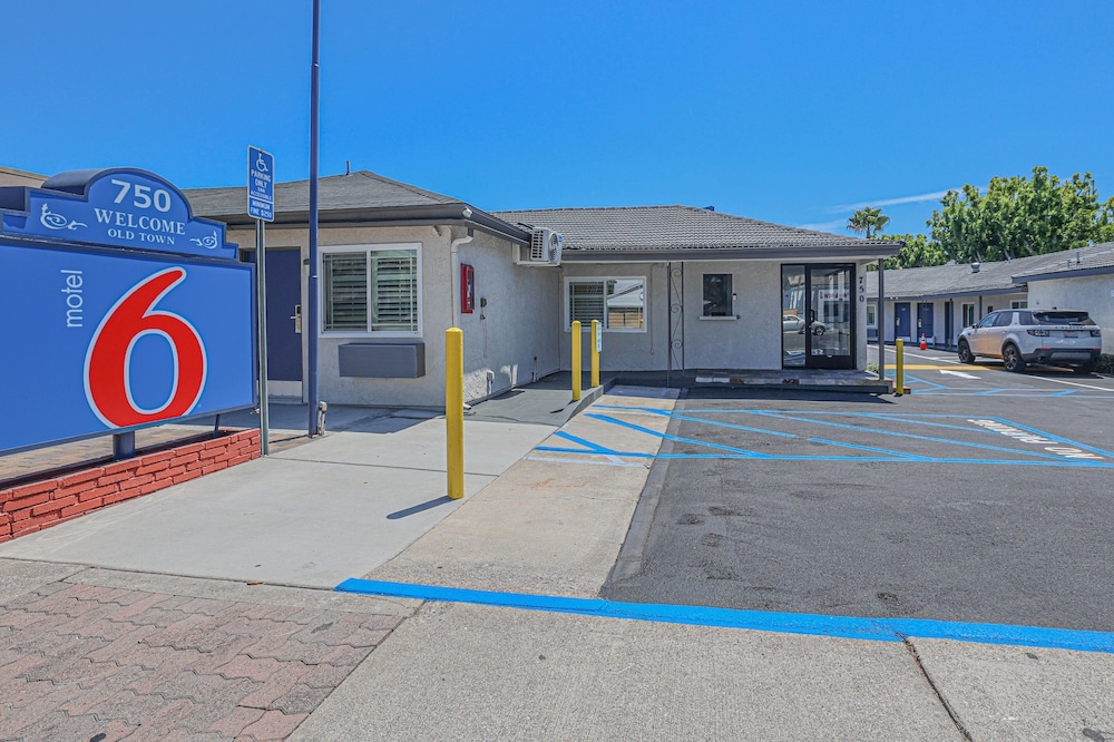 Motel 6 Tustin, CA – Orange County, Tustin
