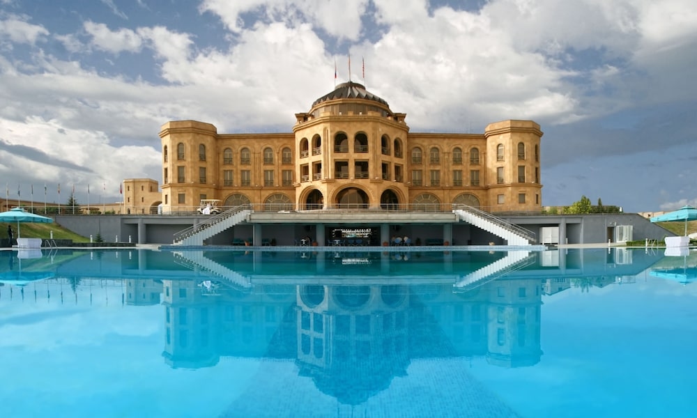 Latar Hotel Complex, Yerevan