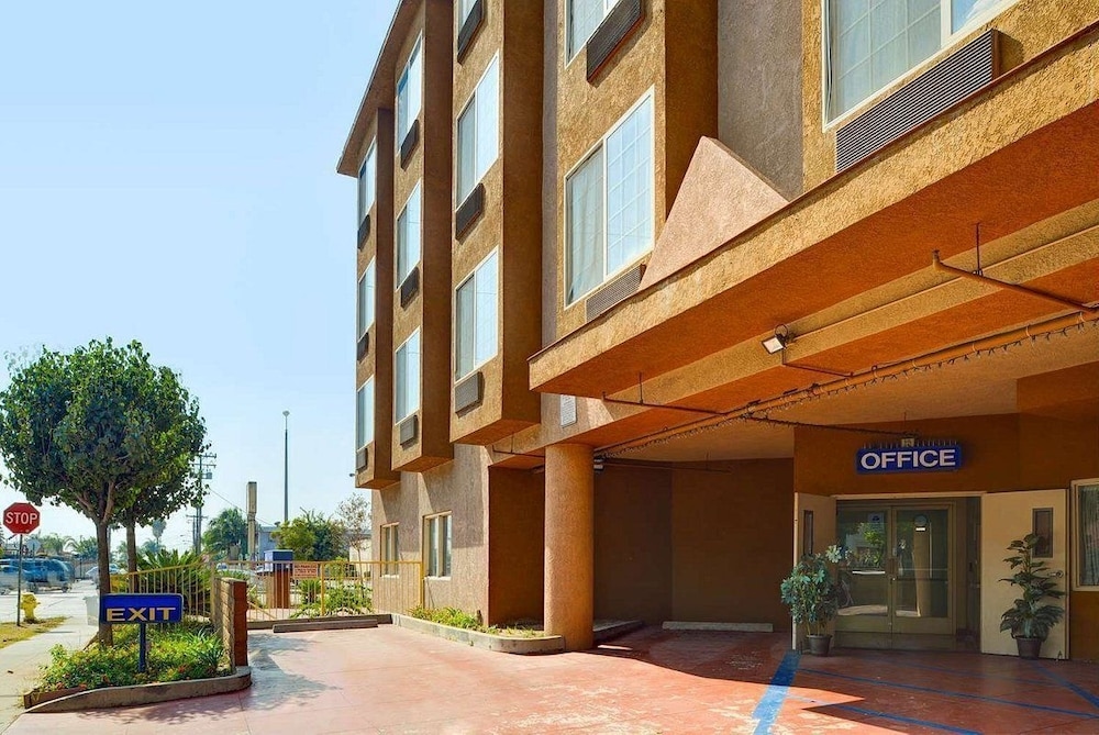 H3 Inn & Suites - LAX Airport - Los Angeles, Inglewood