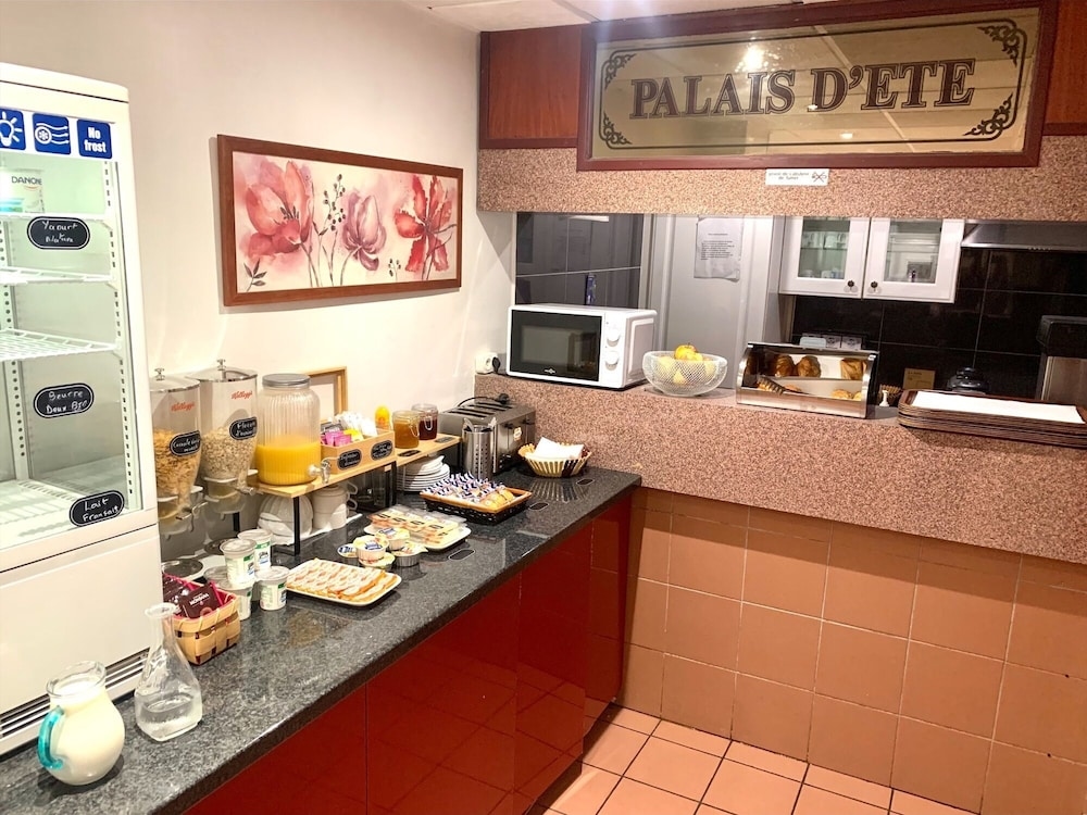 Hipotel Belgrand Edith Piaf