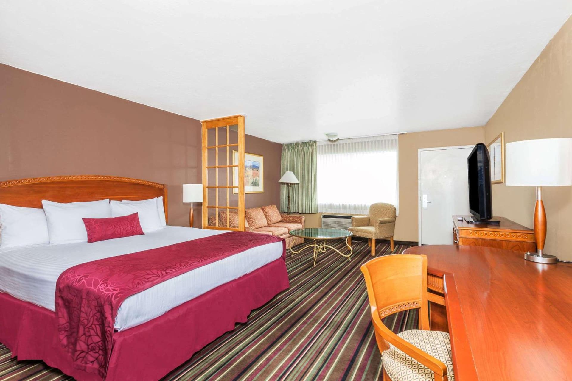 Days Inn & Suites by Wyndham Logan, Logan, foto 3