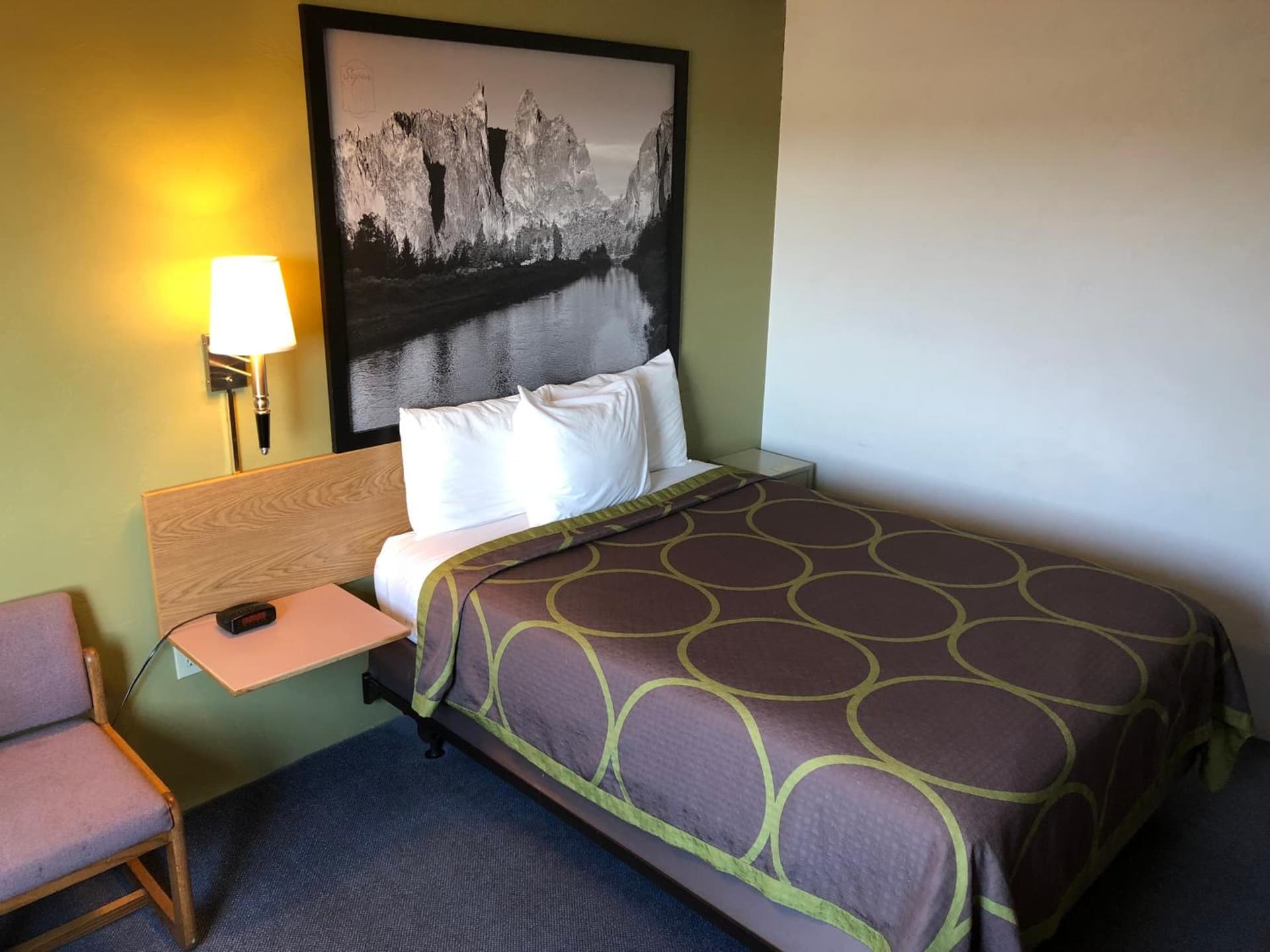 Super 8 by Wyndham Redmond, Redmond, foto 3