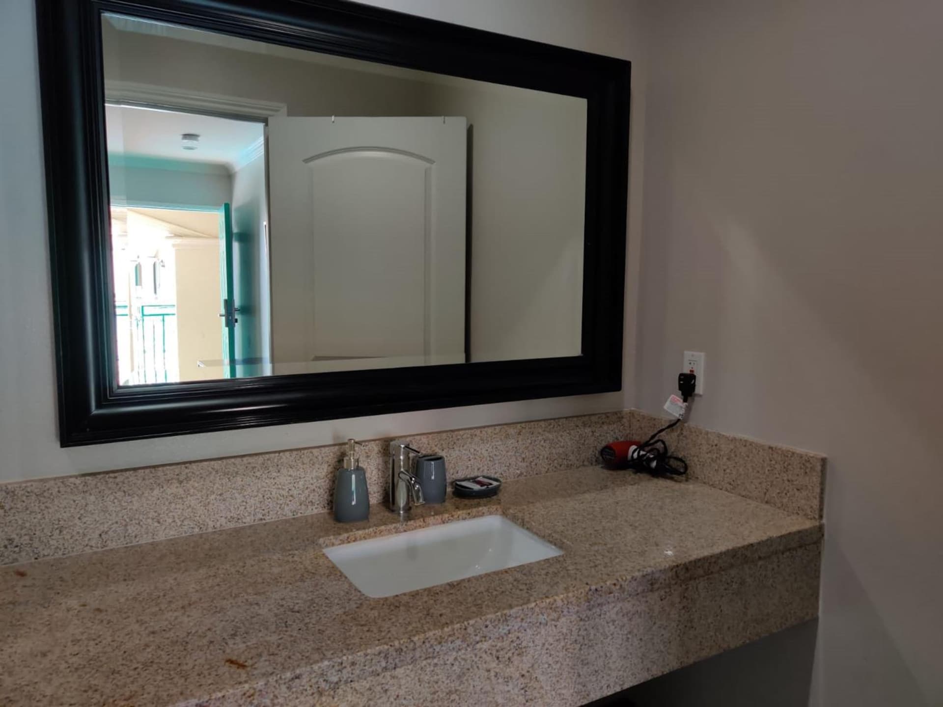 LYFE INN & SUITES by AGA - LAX Airport, Inglewood, foto 2