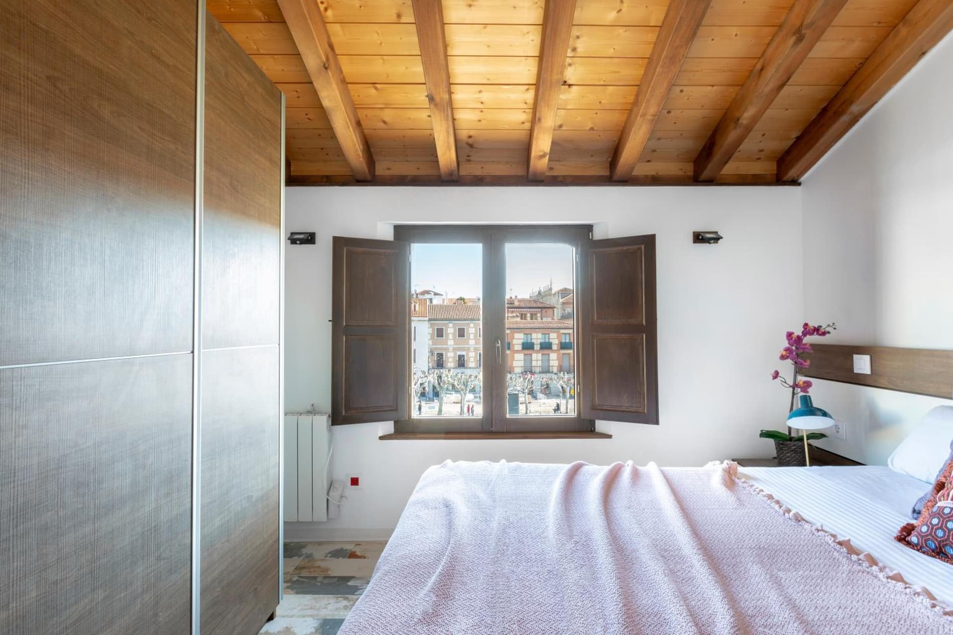 Apartamentos Ejemplares, Alcalá de Henares, foto 2