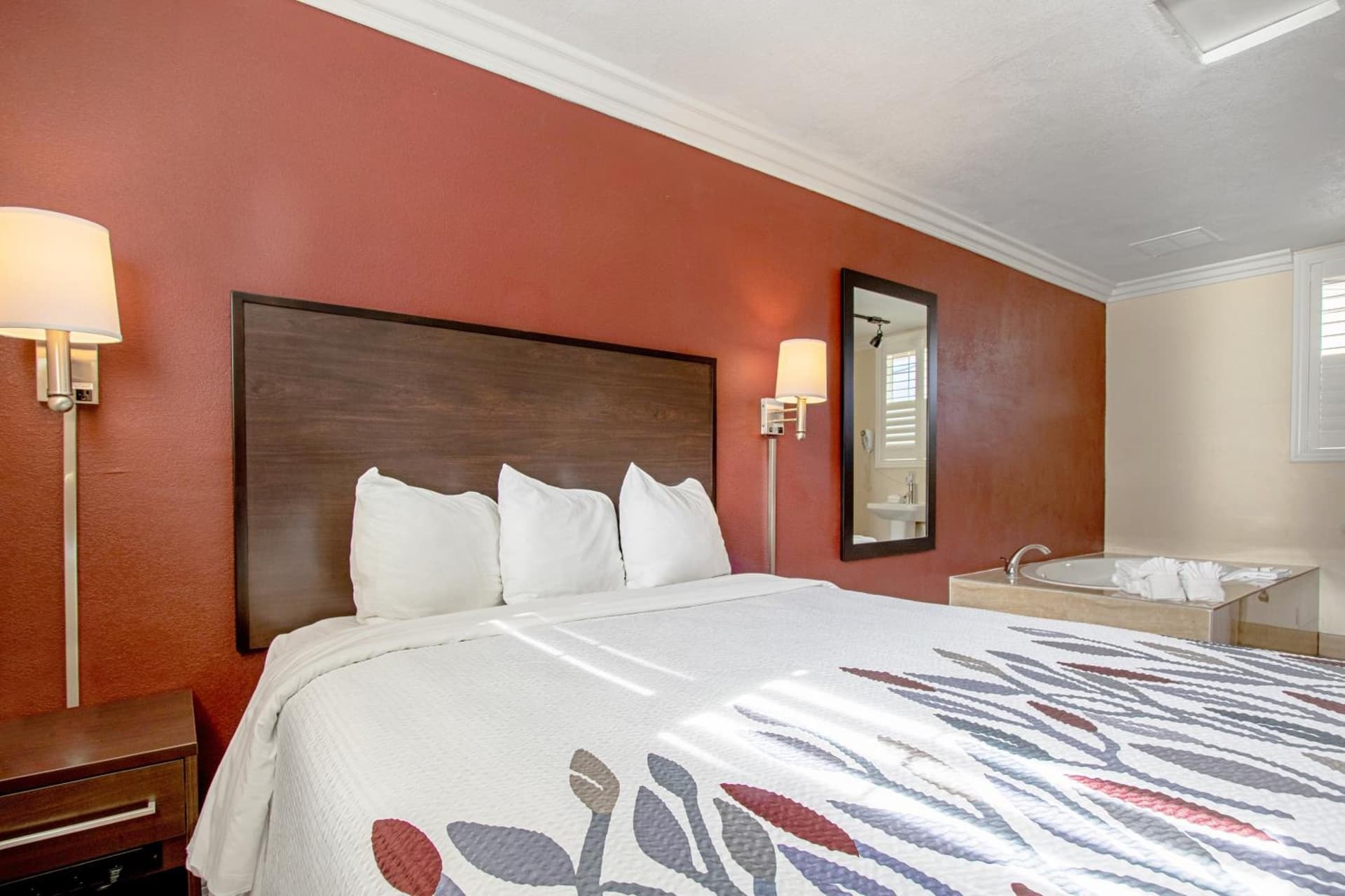 Red Roof Inn & Suites Monterey, Monterey, foto 2