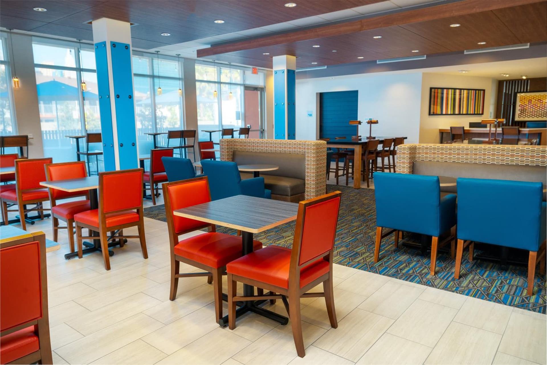 Holiday Inn Express & Suites - Las Vegas - E Tropicana by IHG, Las Vegas, foto 2