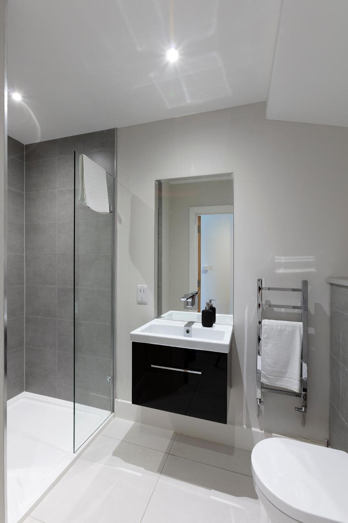 Immaculate Central Windsor Town House with parking, Windsor, foto 2