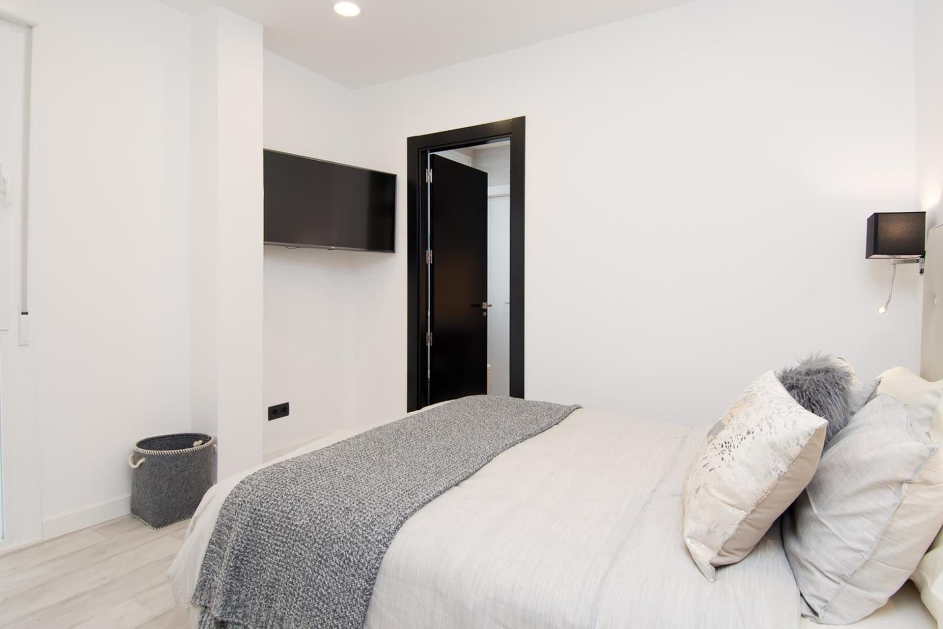 Condo San Bernardino by Kivoya, Madrid, foto 2
