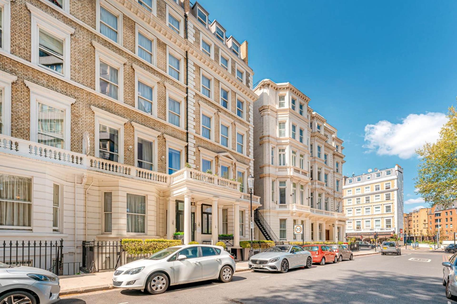 Ashburn Court Apartments, London, foto 2