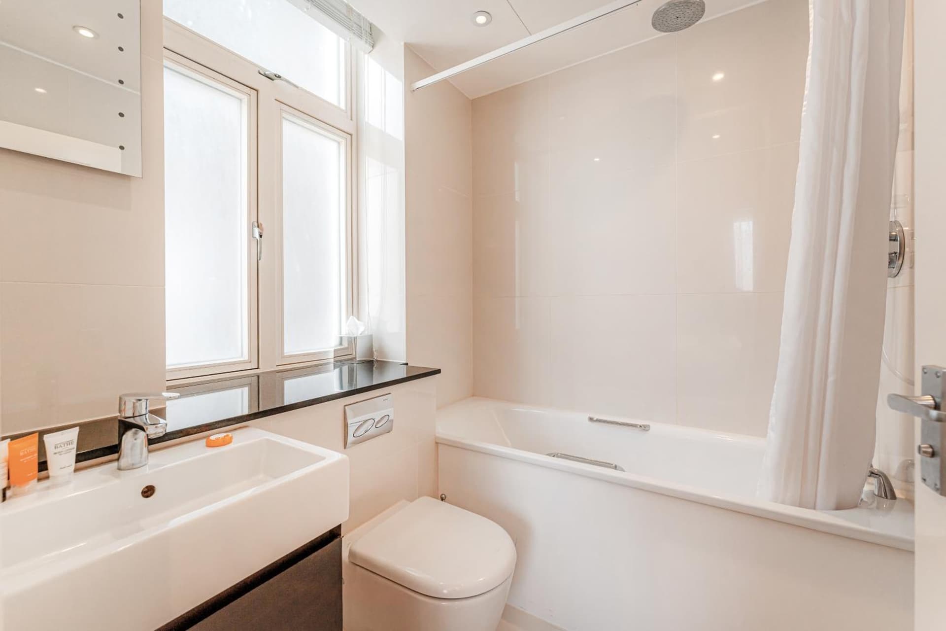 Ashburn Court Apartments, London, foto 3