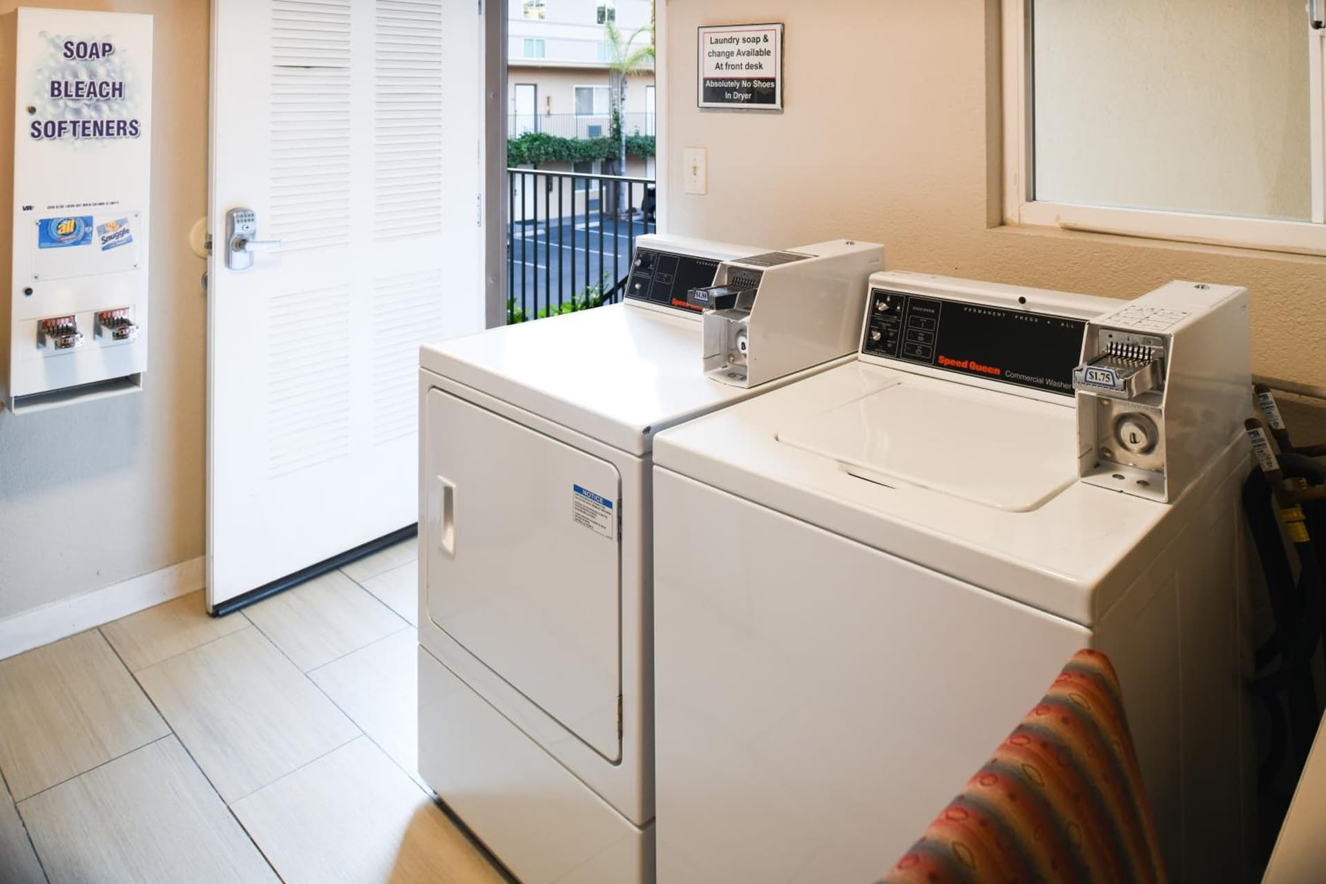 Anaheim Islander Inn and suites near Park and Convention center, Anaheim, foto 3