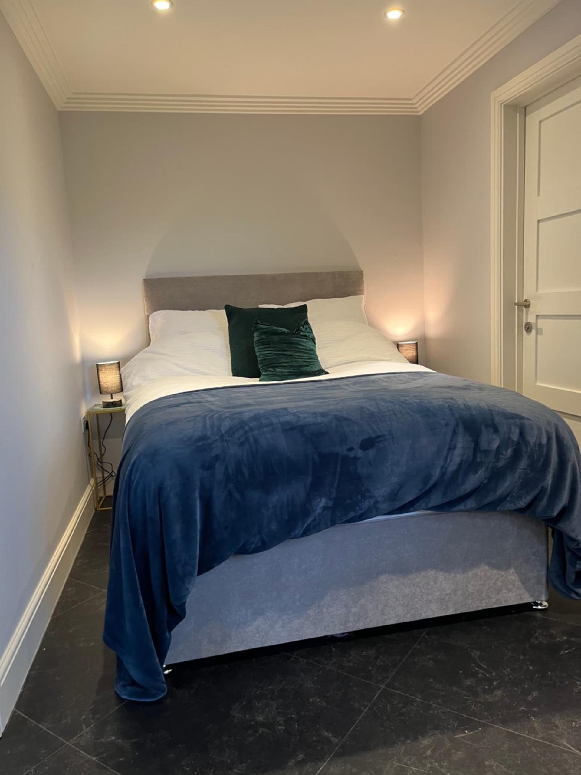 Thistle Lodge - Quiet Garden lodge with off road parking, Hemel Hempstead, foto 3
