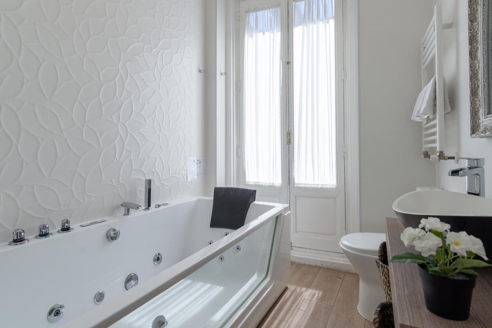 JACUZZI FULL exterior SOL, by MONARO*****, Madrid, foto 3