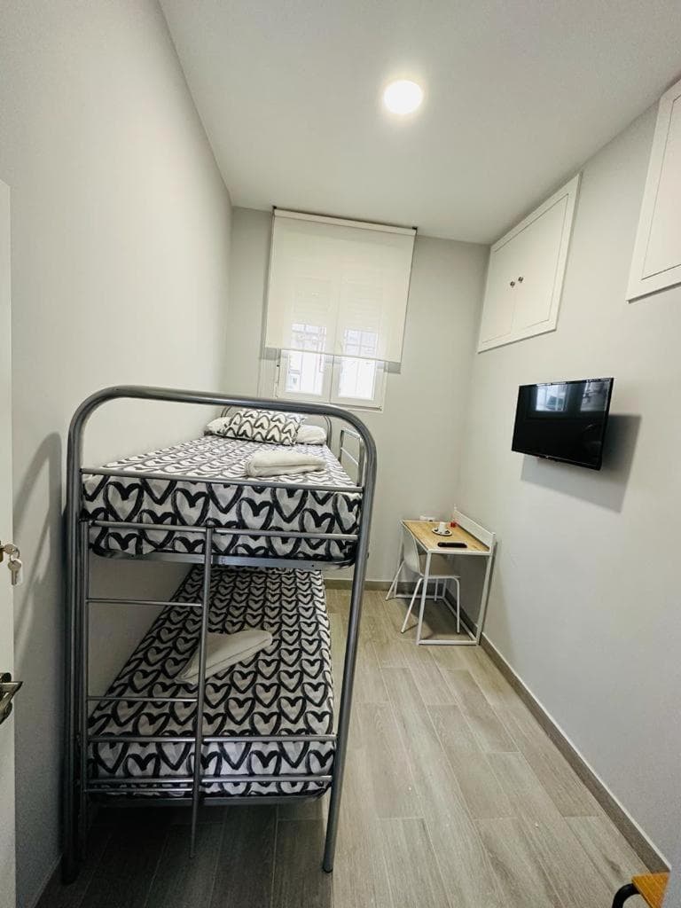 HOSPEDAJE CUATRO VIENTOS, Madrid, foto 3