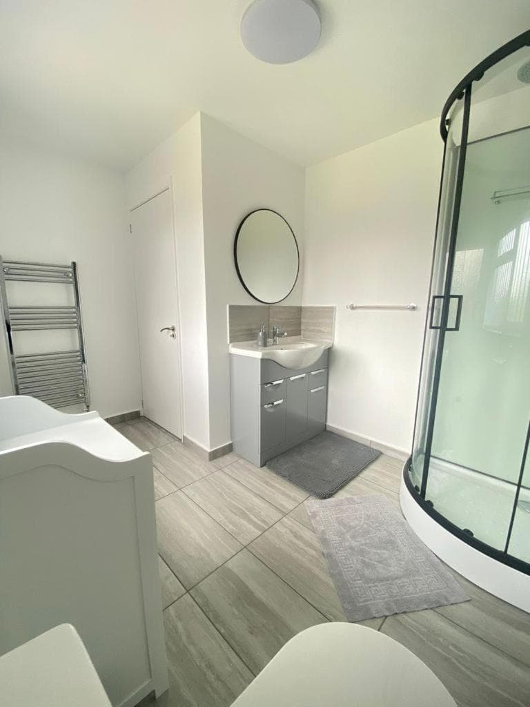 Gatwick Deluxe En-suite Rooms, Horley, foto 3