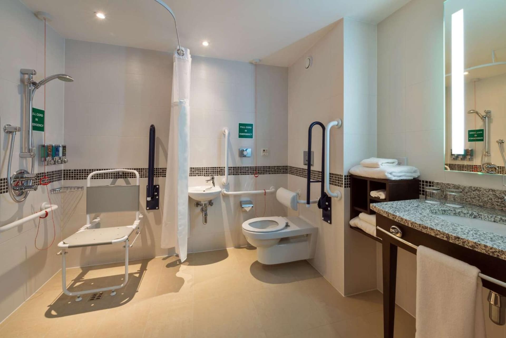 Hampton by Hilton Luton Airport, Luton, foto 2