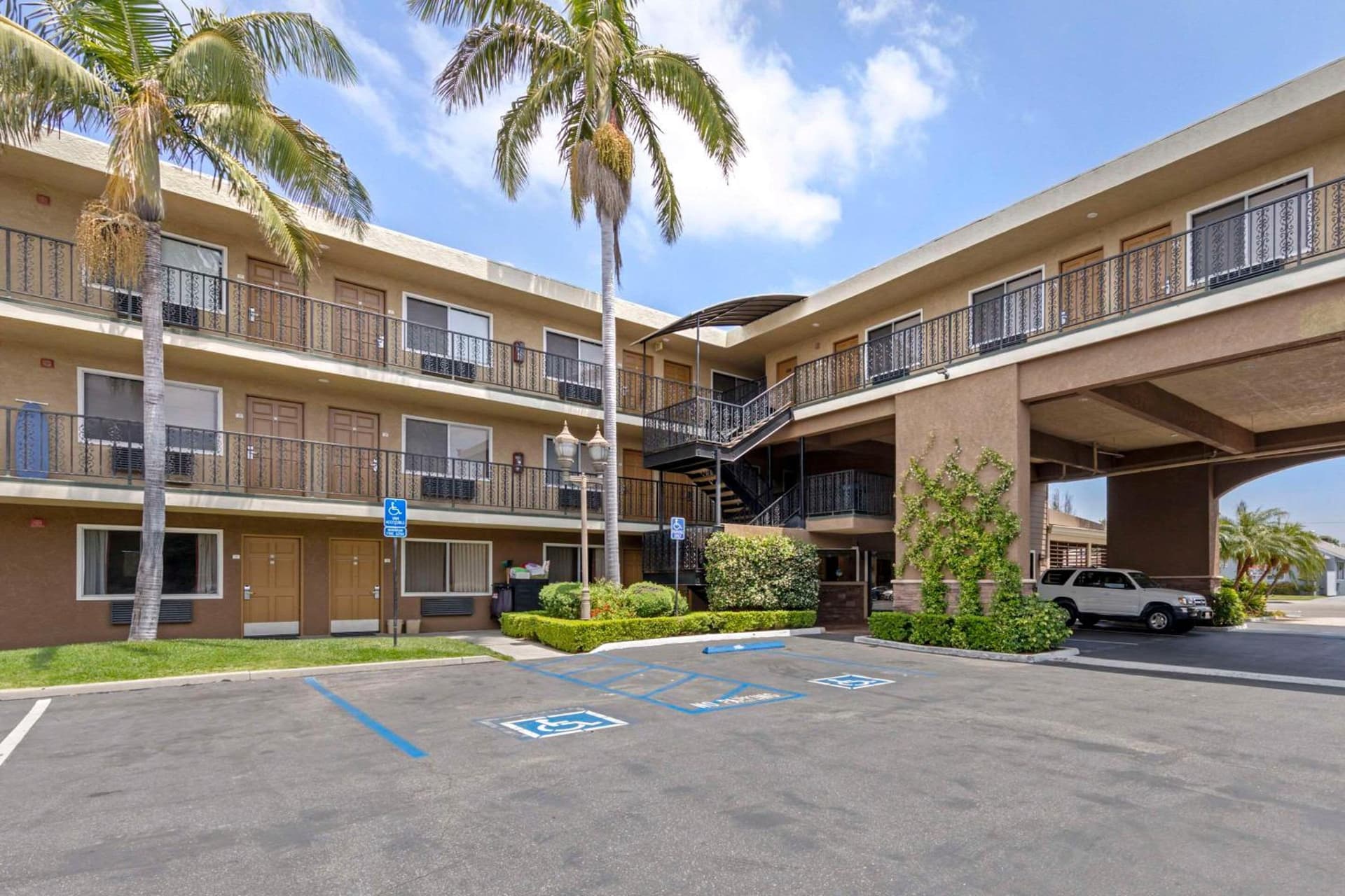 Quality Inn & Suites Anaheim Maingate, Anaheim, foto 2