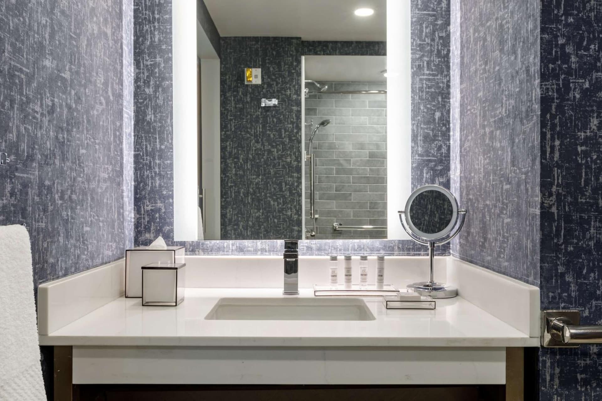 Carte Hotel San Diego Downtown, Curio Collection By Hilton, San Diego, foto 3