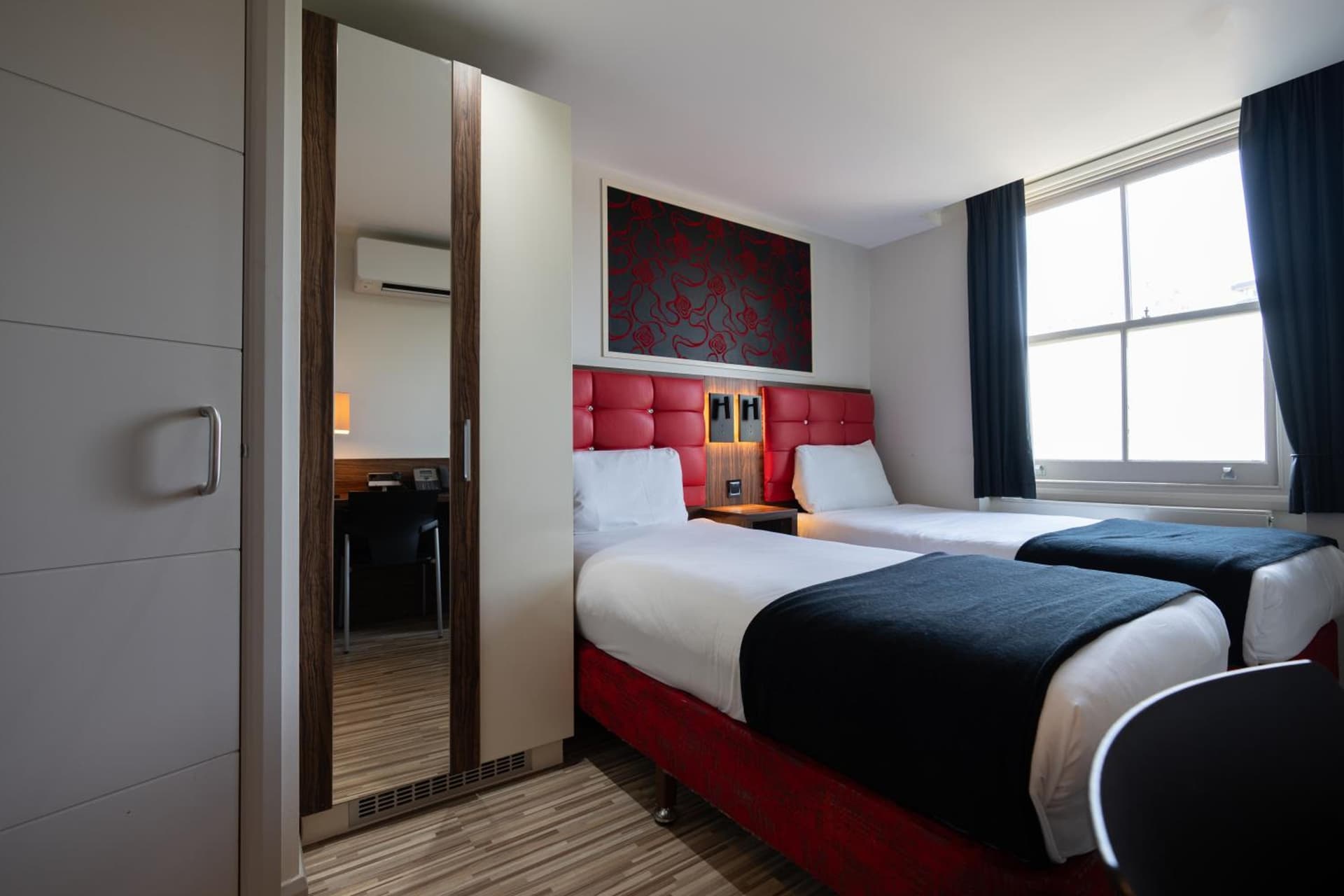 Simply Rooms & Suites, London, foto 2