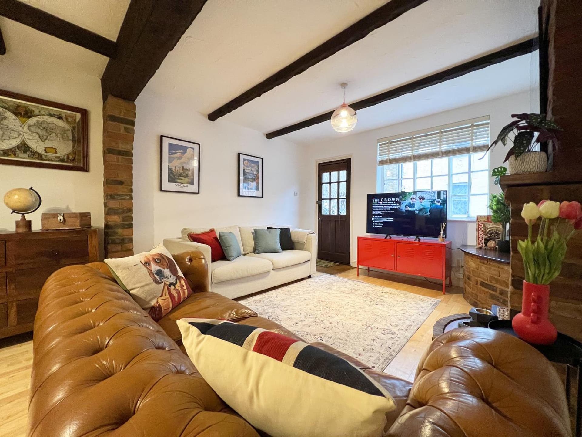 CHARMING WINDSOR COTTAGE, INCREDIBLE Location, Castle Doorstep, Windsor, foto 3