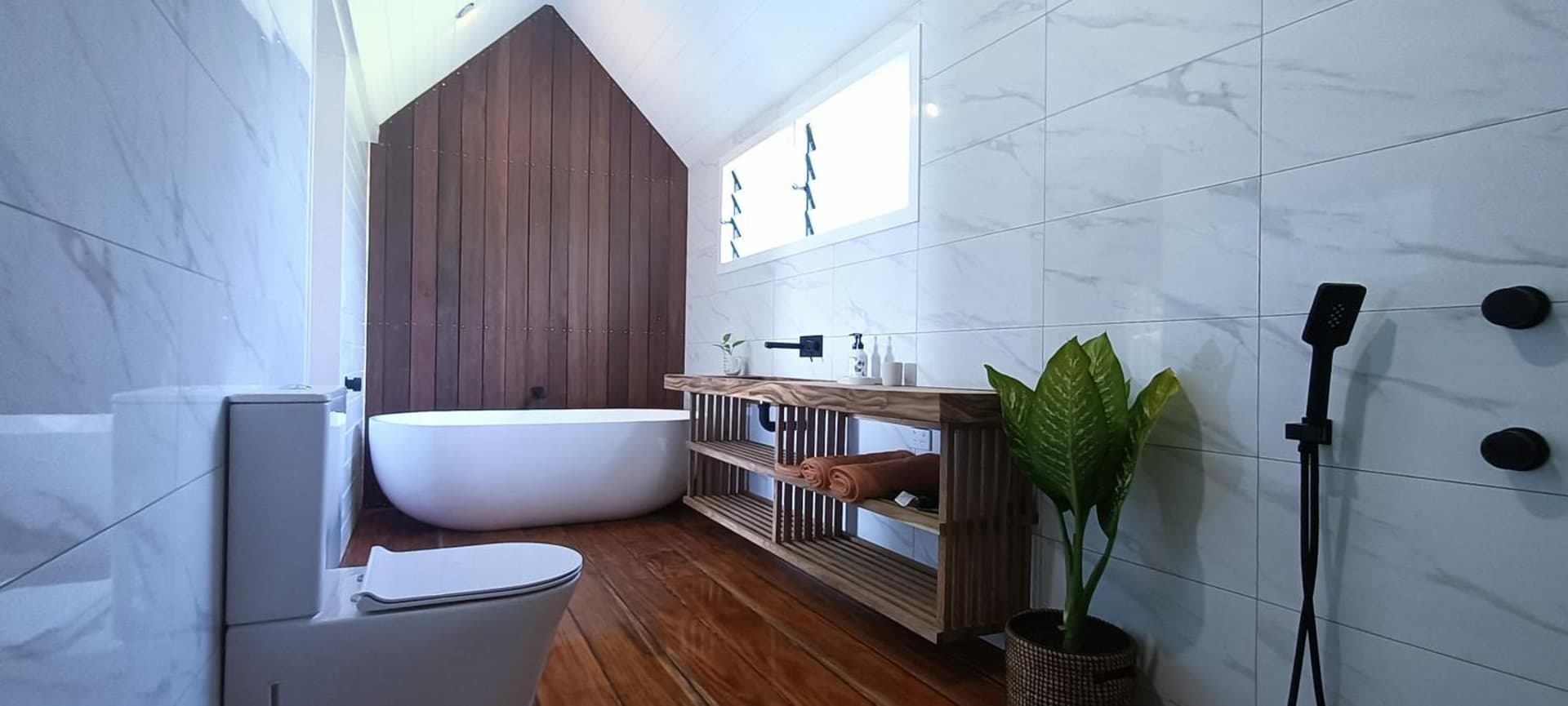 Bombua Beach House, Luganville, foto 2