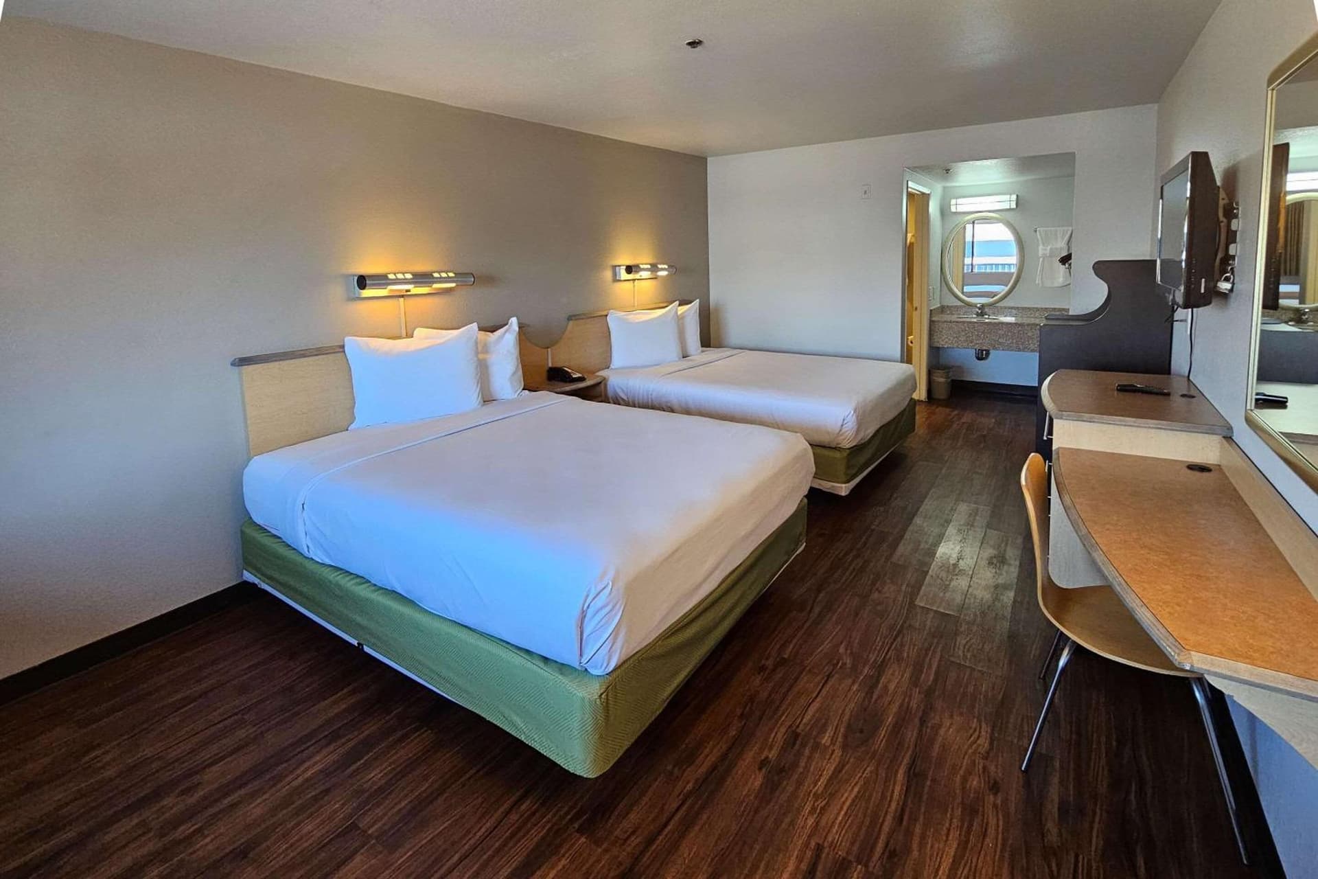 Rodeway Inn & Suites Rancho Mirage - Palm Desert Area, Thousand Palms, foto 2