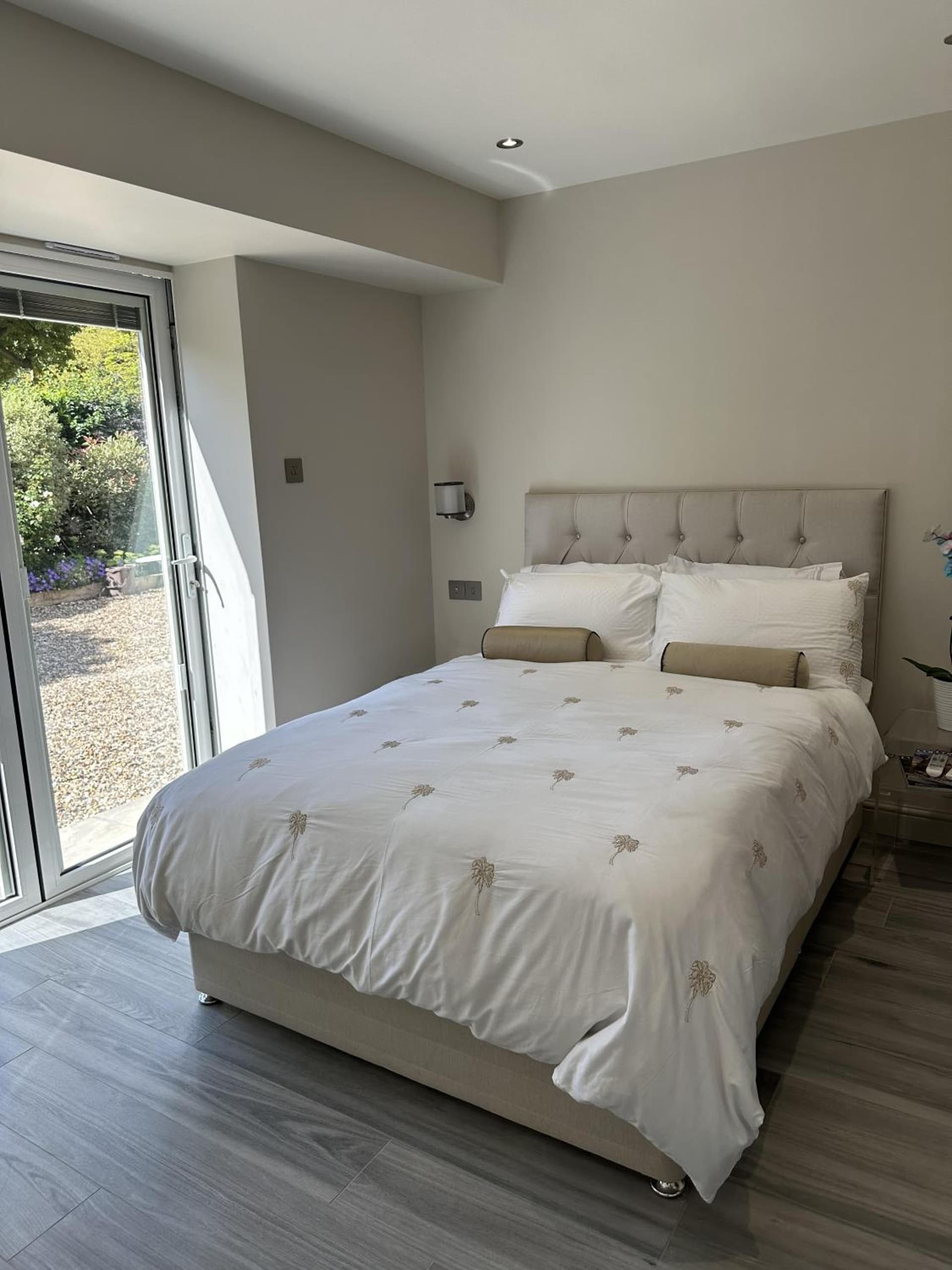 Beautiful 1-Bed Studio in Bourne end, Bourne End, foto 2
