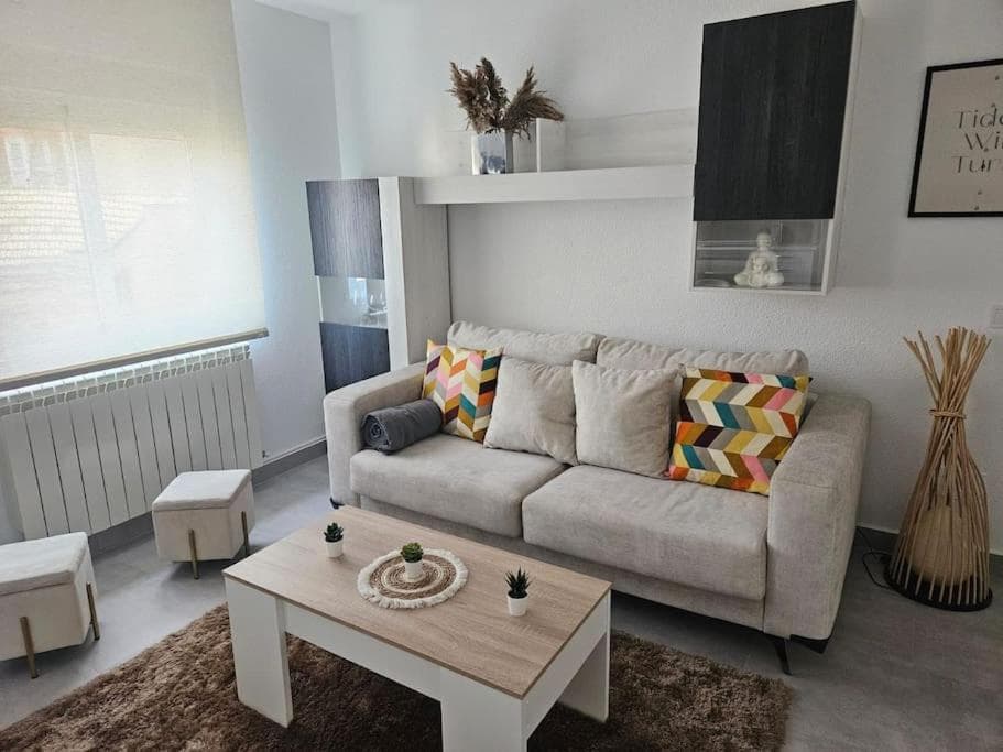 Elegant apartment for 4 pax in Tetuan - Palacios, Madrid, foto 2