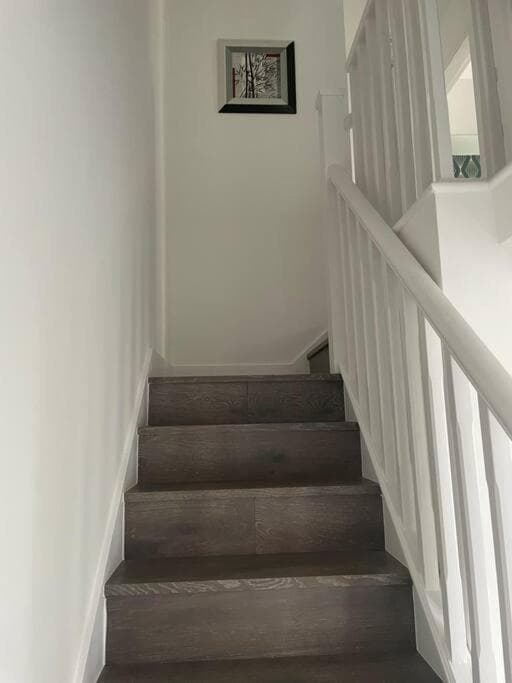 Brand New Big House with garden and free parking, Brentford, foto 2