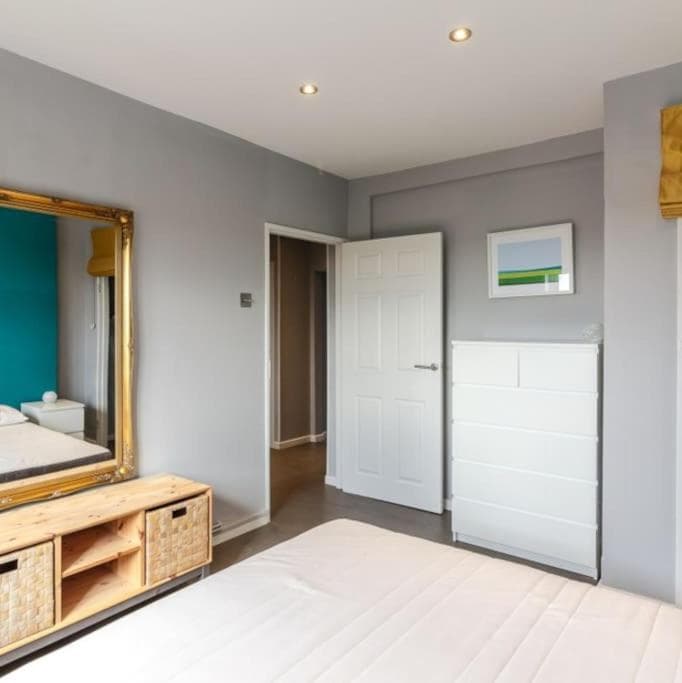 Top Floor 1 Bedroom Apartment with views over London, London, foto 3