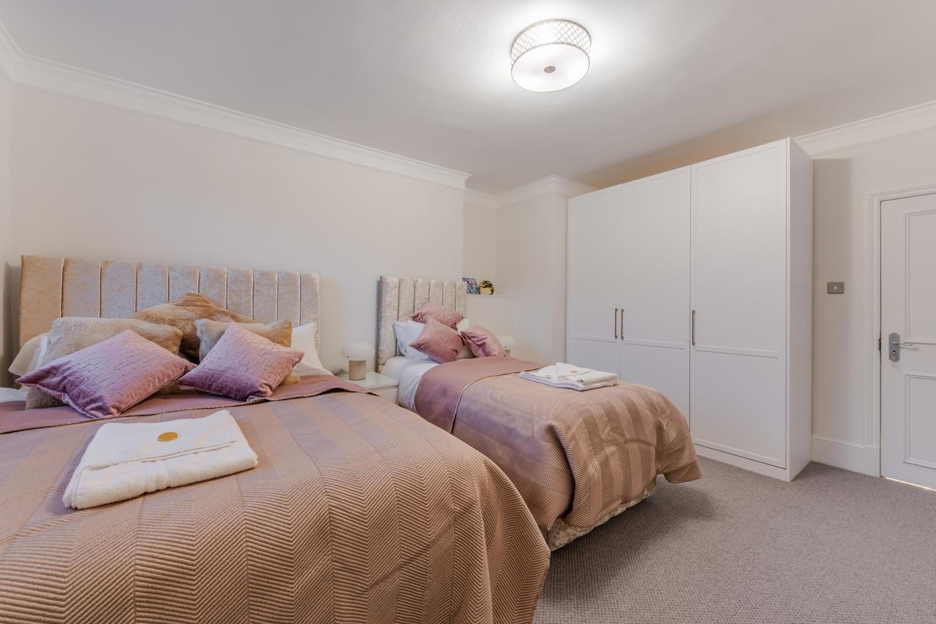 Modern London Luxury 3Bed 3Bathroom Retreat 6HS, London, foto 2
