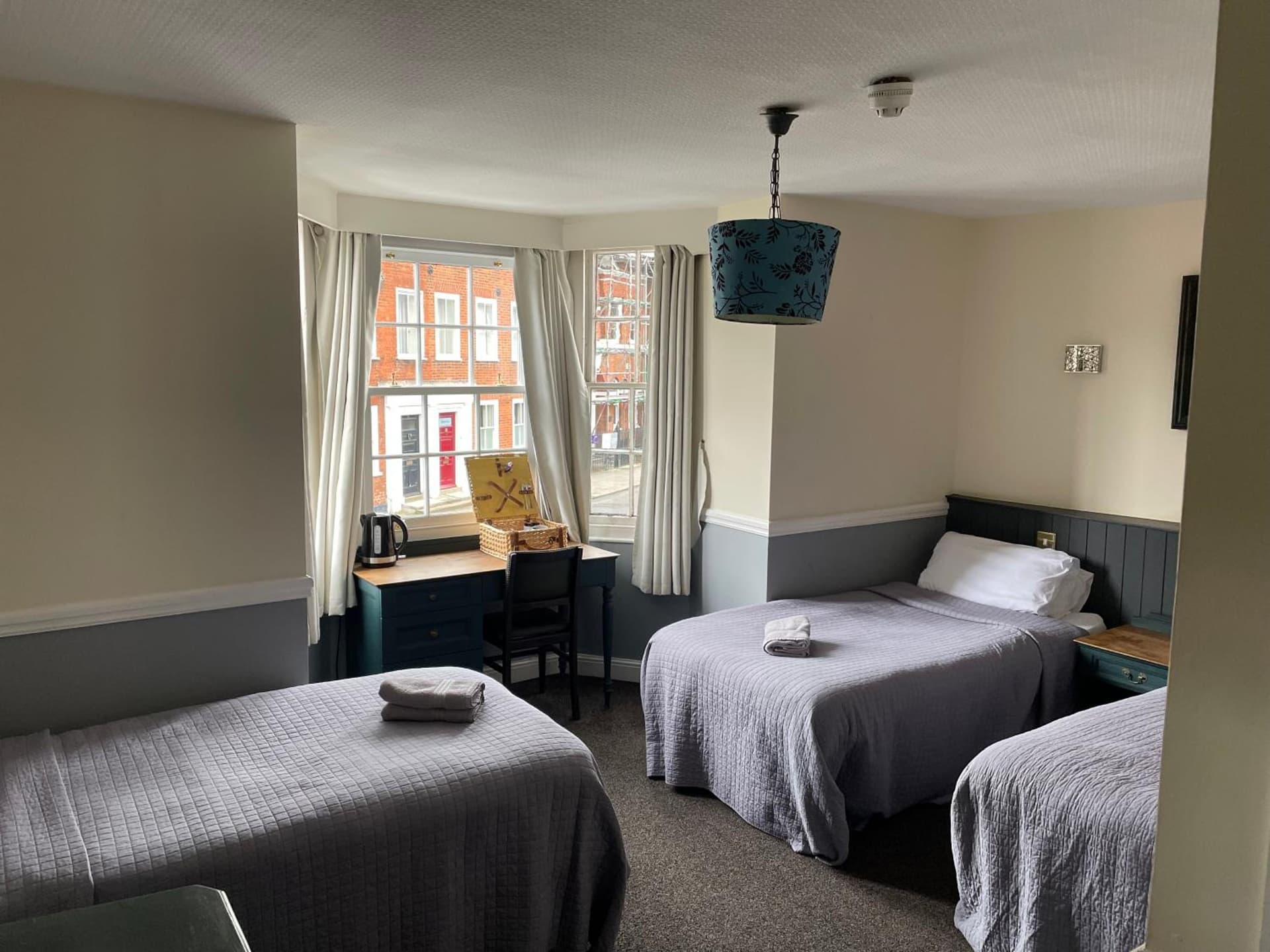 The Olde Swan Hotel, Chertsey, foto 2