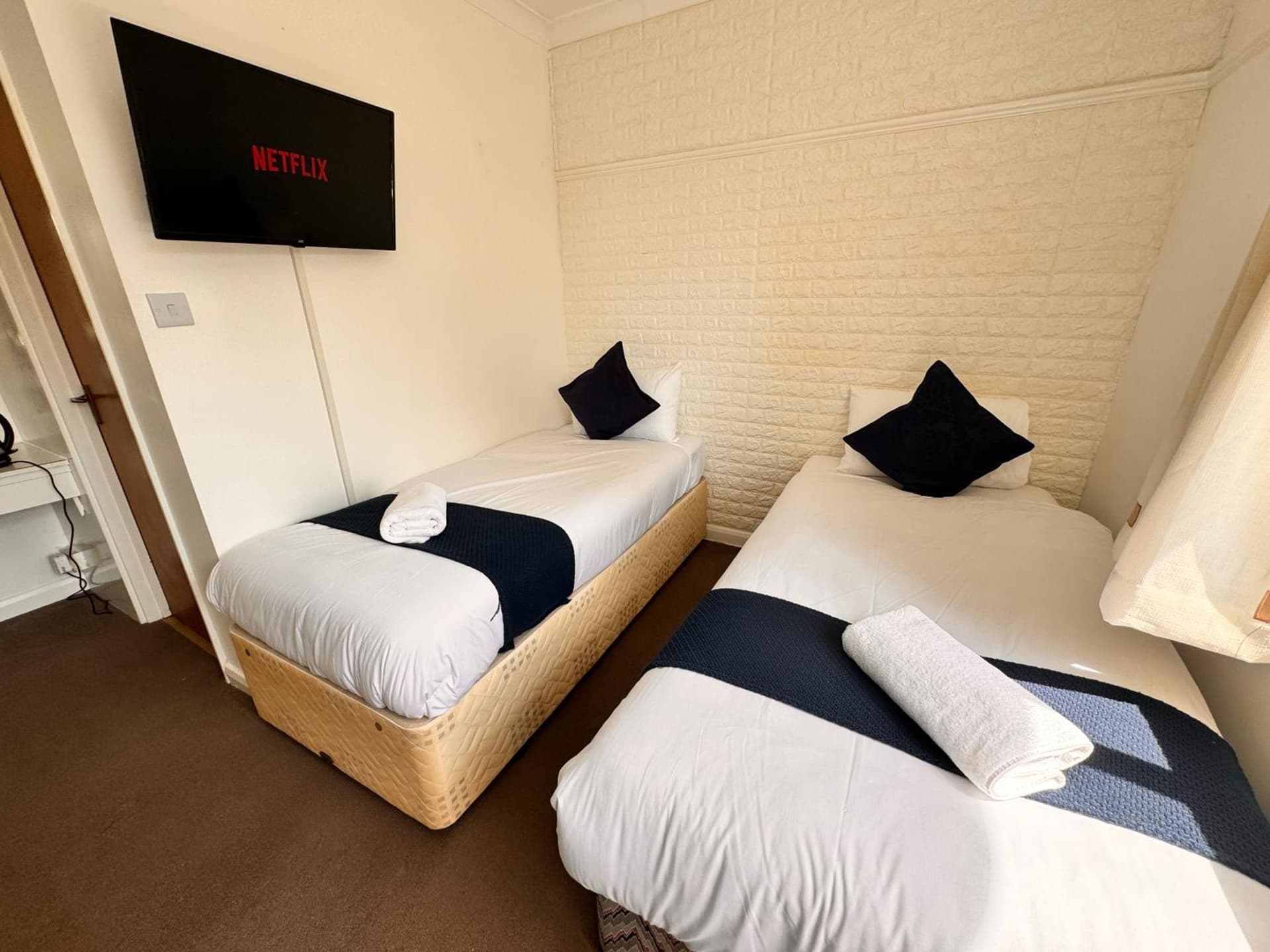 High Trees Guest House Gatwick, Horley, foto 3