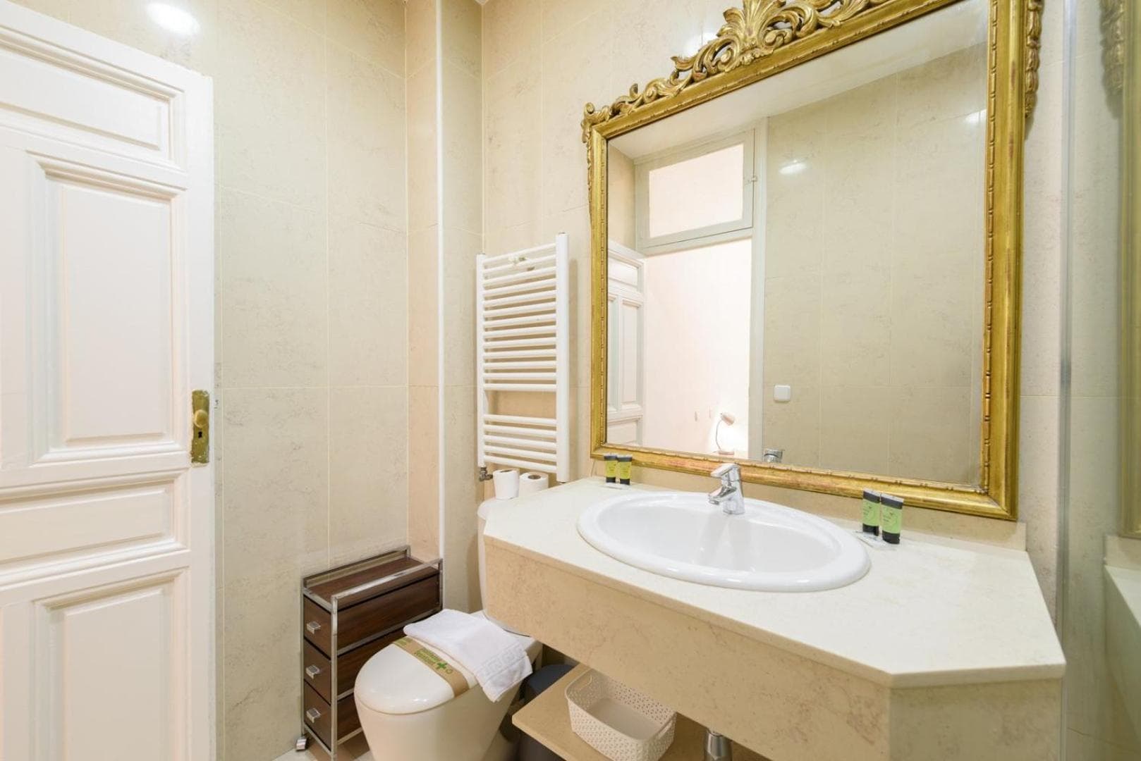 GuestReady - Madrid's Stylish Escape, Madrid, foto 3