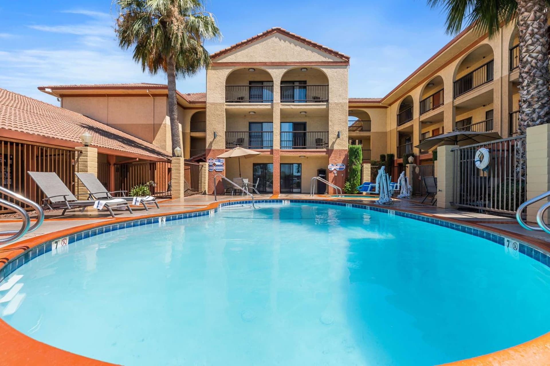 Best Western Plus Executive Inn & Suites, Manteca, foto 2
