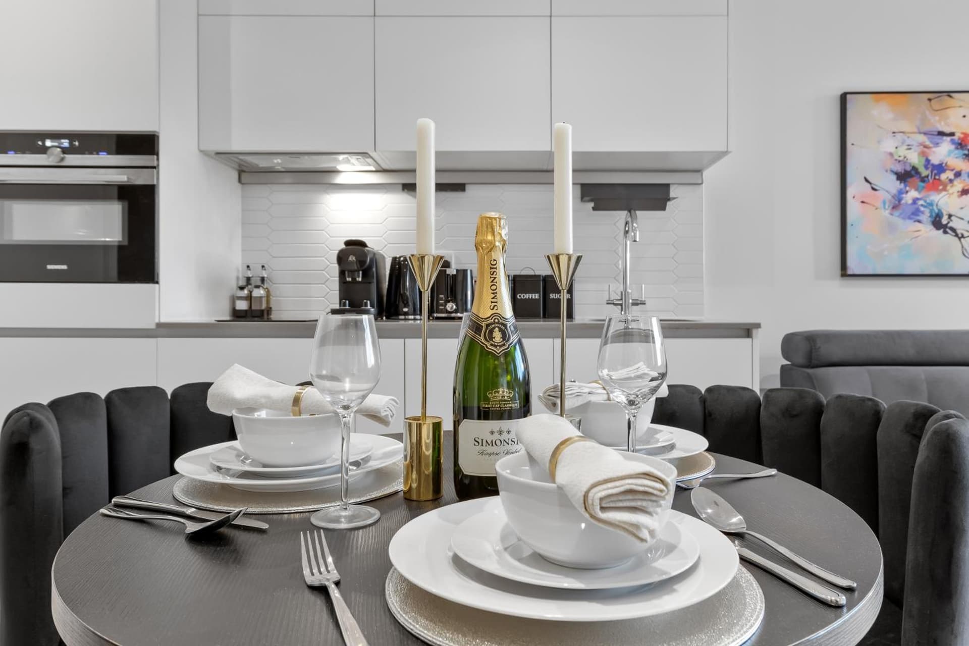 Stylish Retreats on Olympic Way, London, foto 3