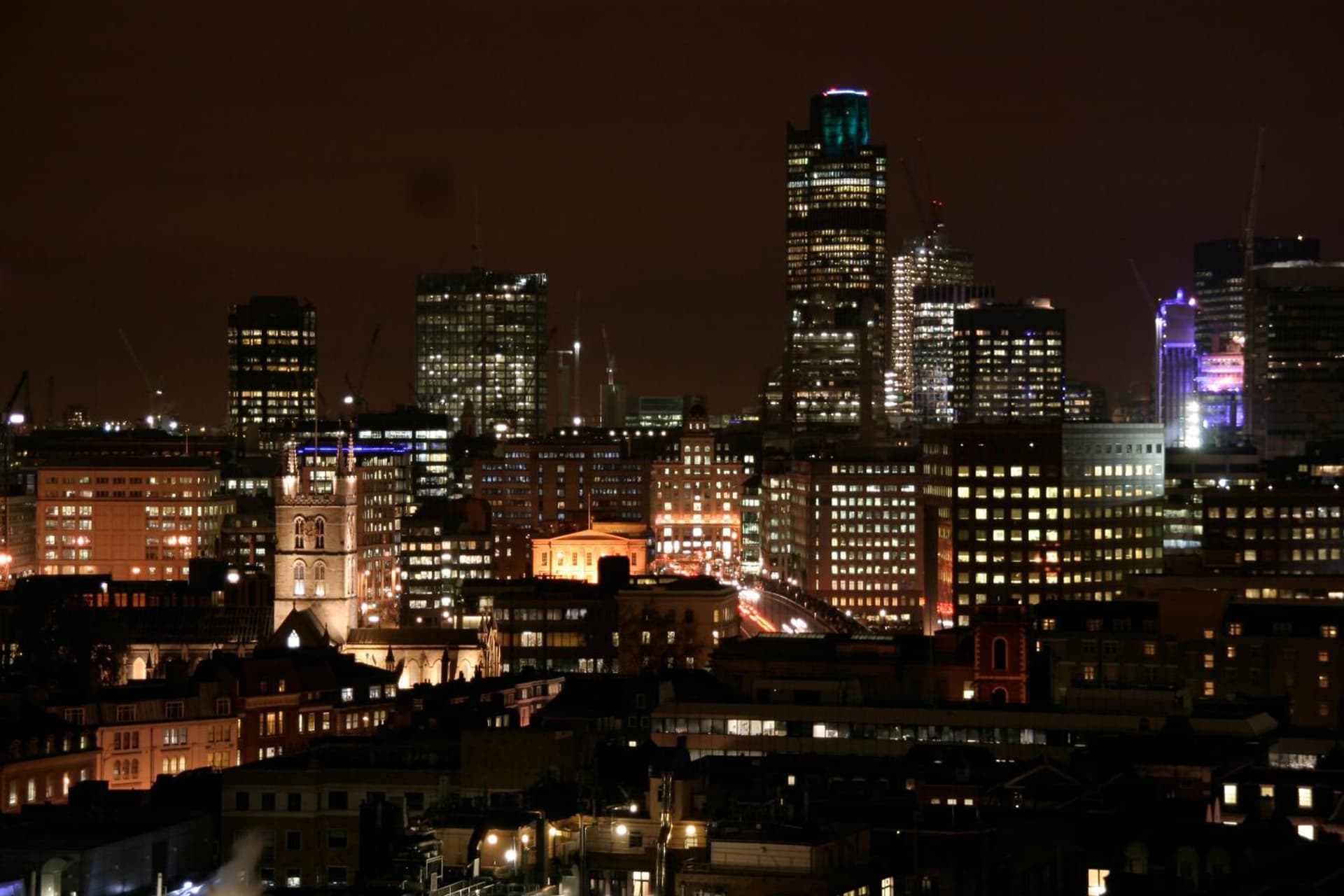 Marlin Aldgate Tower Bridge, London, foto 2