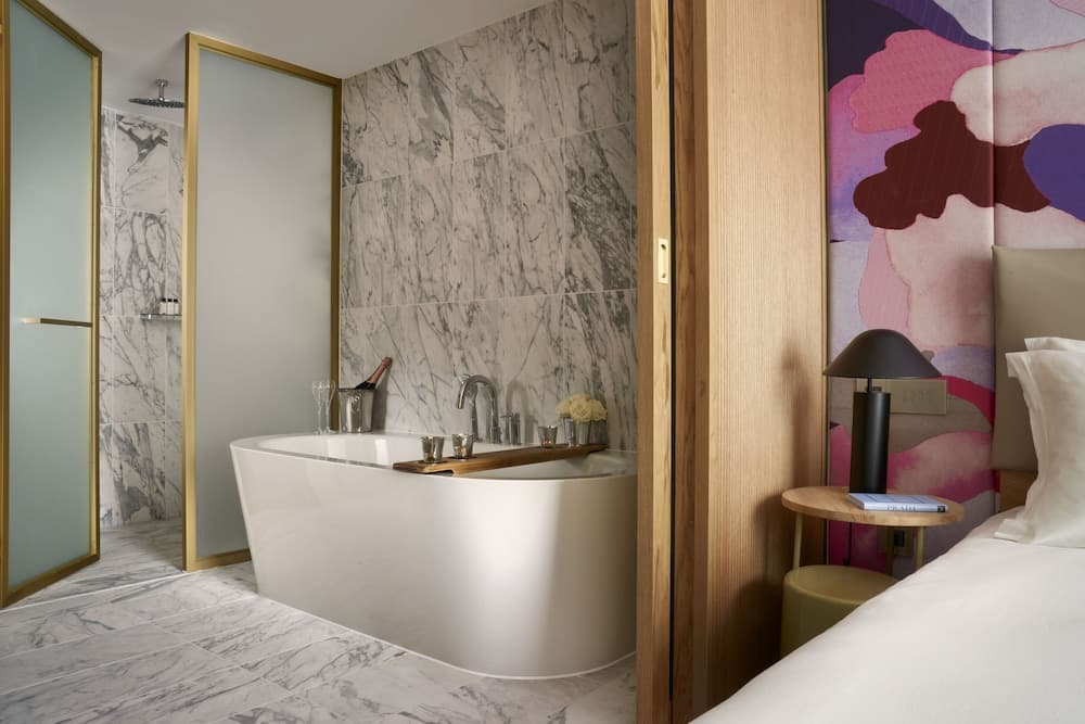 The BoTree London, Curio Collection by Hilton, London, foto 3