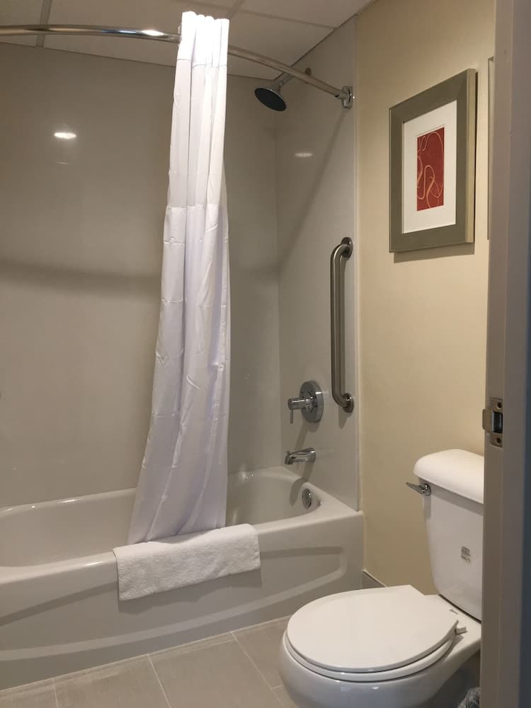 MainStay Suites John Wayne Airport by Choice Hotels, Santa Ana, foto 2