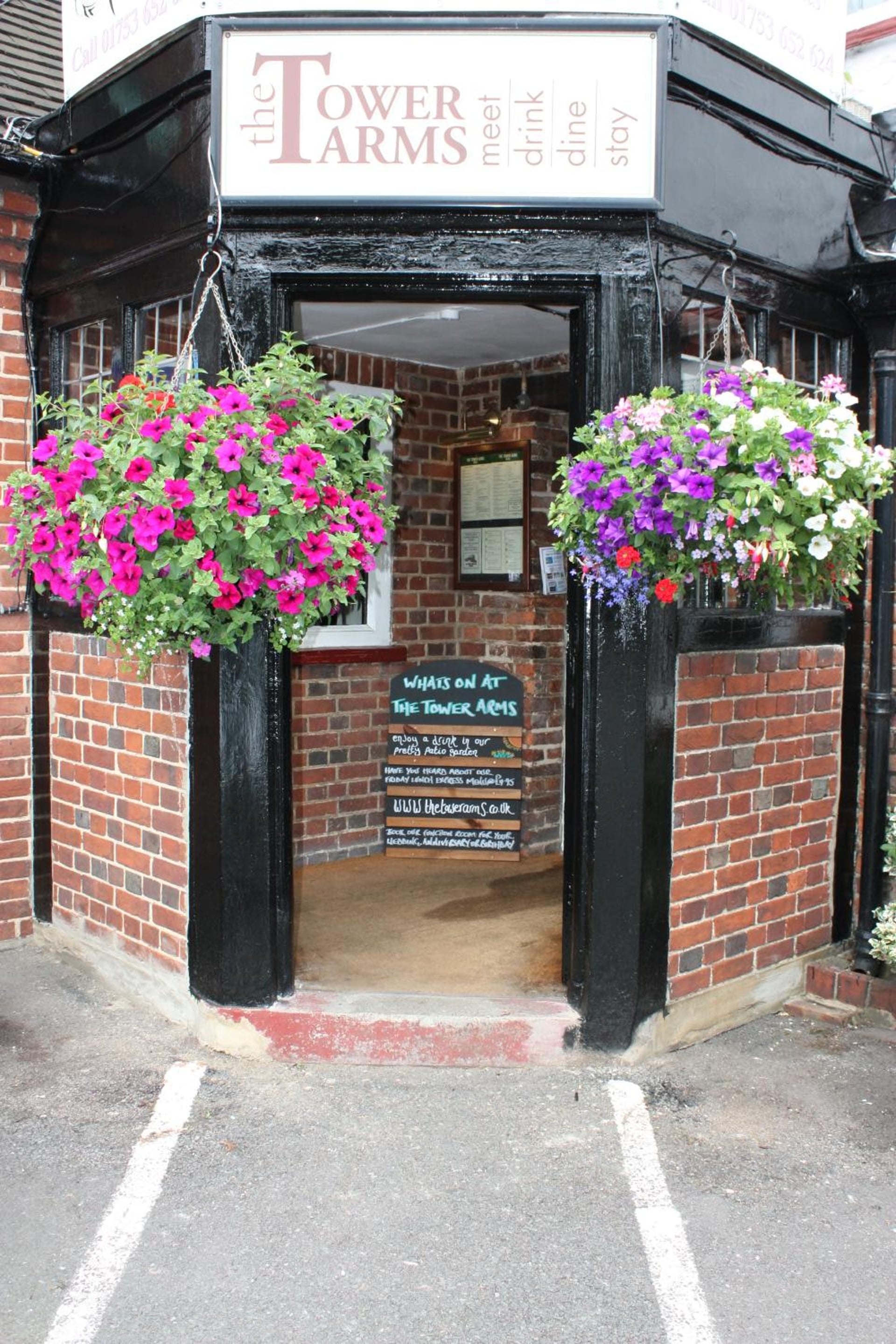The Tower Arms Hotel, Iver, foto 2