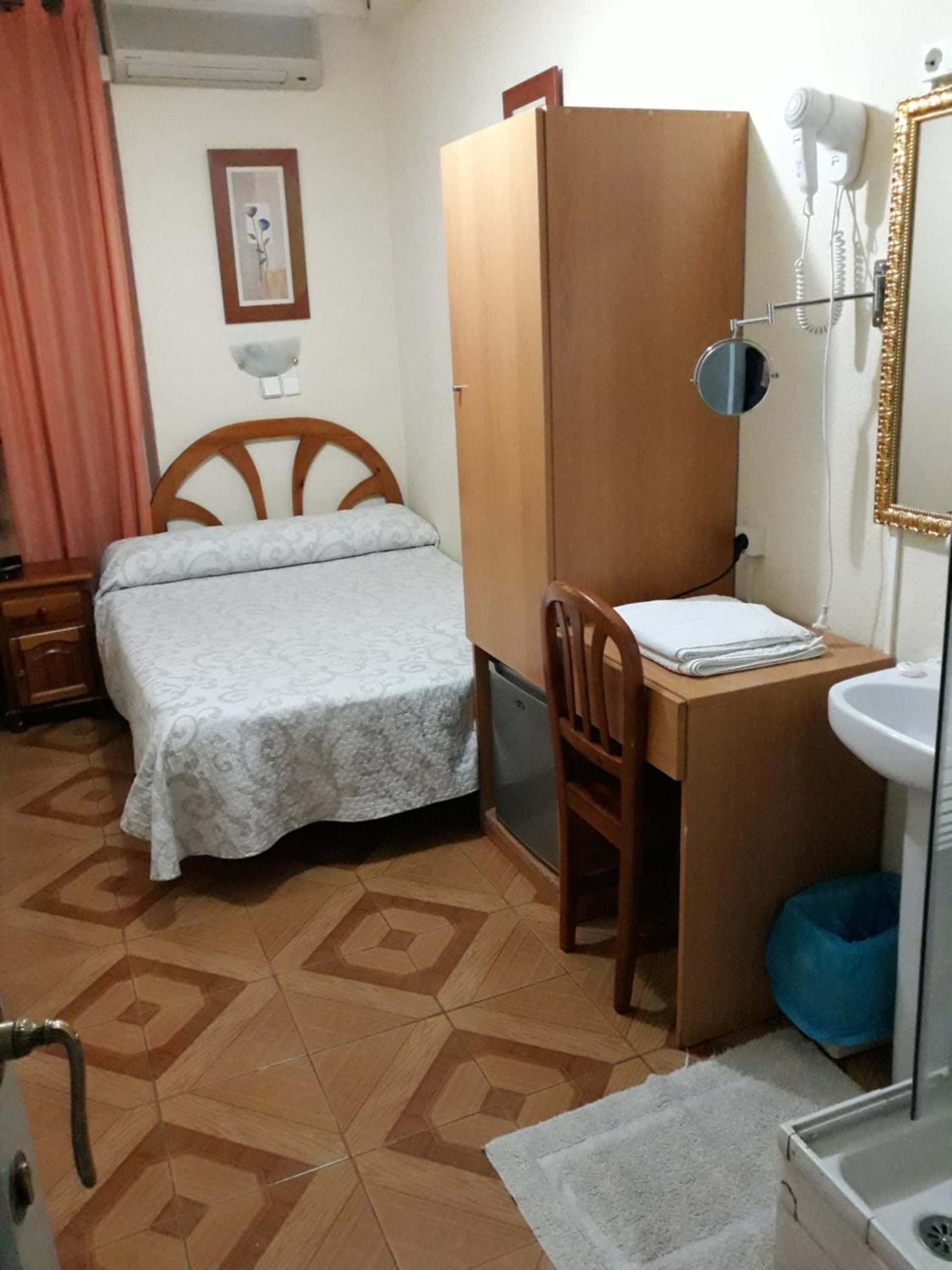 Hostal Fuentesol, Madrid, foto 4