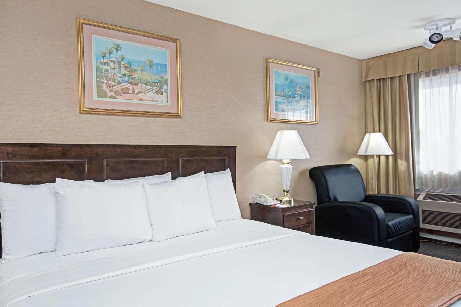 Howard Johnson by Wyndham Torrance, Torrance, foto 2